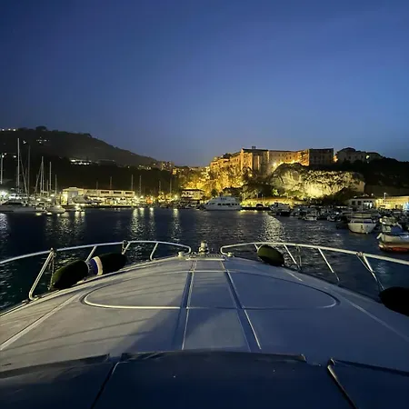 La Baronessa Botel *